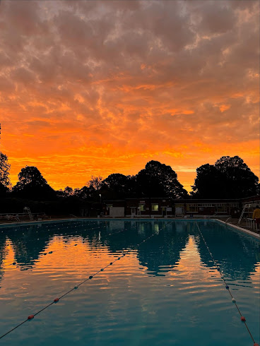 Brockwell Lido by null