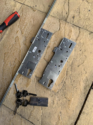 LockStrong Locksmiths Gallery - United Kingdom