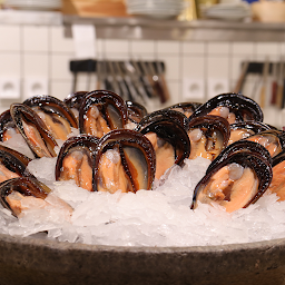 Photo n°14 de Criée Raynier - Poissons & Coquillages aux Halles de Toulon à Toulon (Marché aux poissons et fruits de mer)