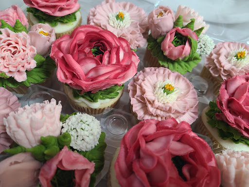 Buds and Blossoms Cakery, LLC - Thumbnail