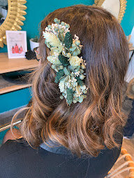 Photo n°17 de Salon de coiffure by Violaine Aix En Provence - Produit Végétalement Provence (sur RDV uniquement) à Aix-en-Provence (Salon de coiffure)