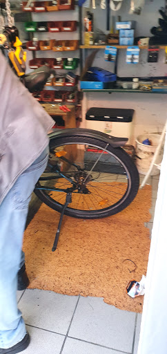 Fahrradverleih + Reparaturen - Thumbnail