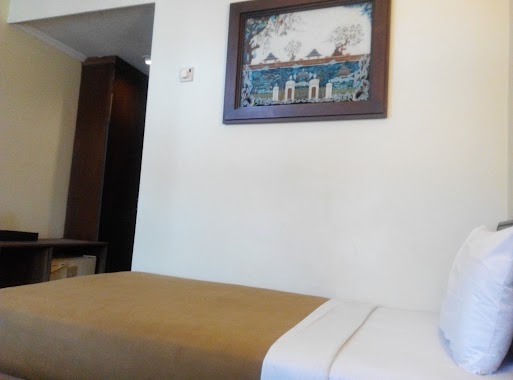 Hotel Mirah Sartika, Author: Witara Ketut