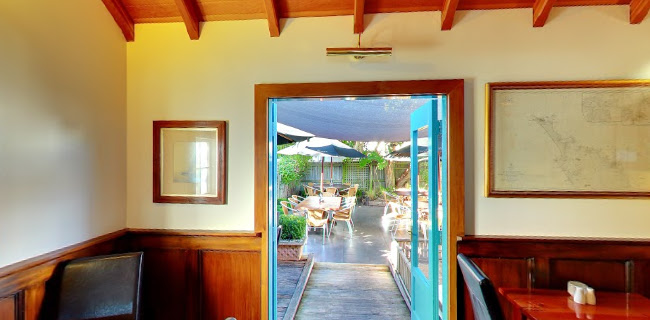 Comments and reviews of Bully Hayes Restaurant & Bar