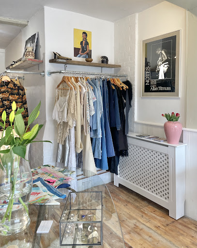 Simply Vintage Clothing Haslemere - Thumbnail