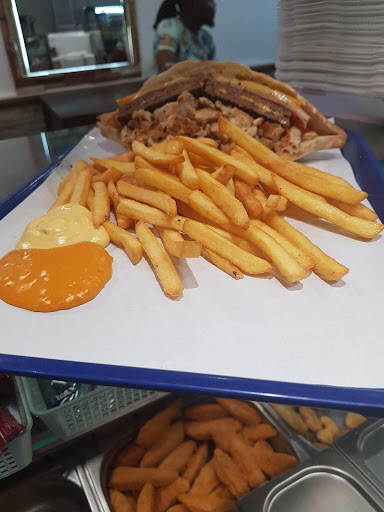 Photo 4 - Retz Food