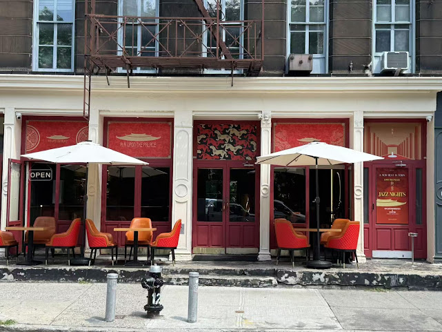 Upon The Palace by null