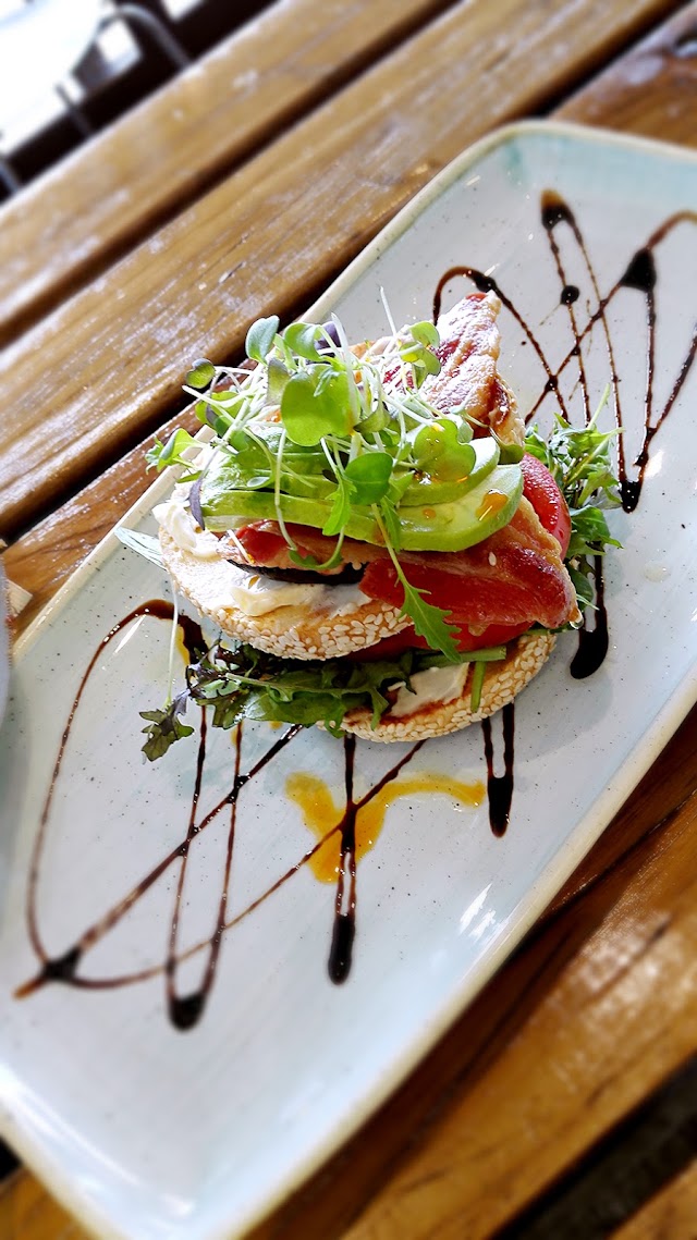 Hinemoa Street Organic Cafe