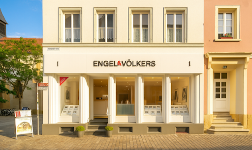 Engel & Völkers - 𝗜𝗺𝗺𝗼𝗯𝗶𝗹𝗶𝗲𝗻𝗺𝗮𝗸𝗹𝗲𝗿 𝗟𝗮𝗻𝗱𝗮𝘂 𝗶.𝗱. 𝗣𝗳𝗮𝗹𝘇