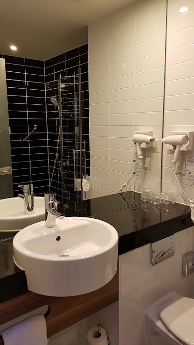 Photos of Holiday Inn Express Frankfurt City - Hauptbahnhof