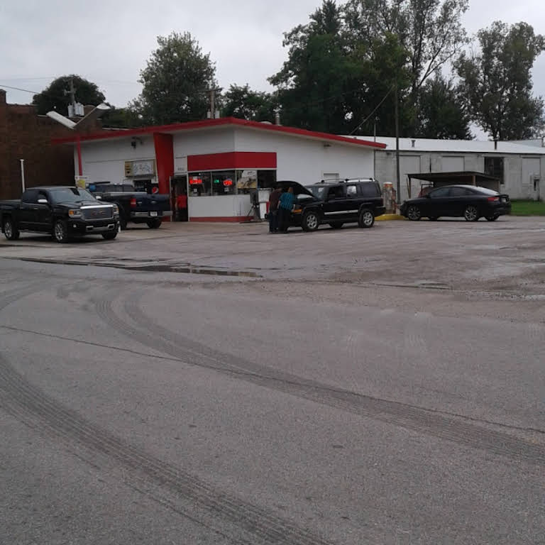 Millers: Convenience Store & Gas Station