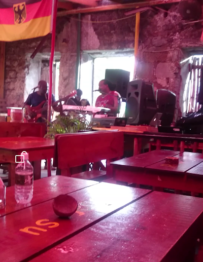 Photos of Ruins Rock Caf&eacute;