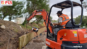 Photo n°17 de FLS - Location Matériel Chantier BTP à Ollioules (Agence de location de poids lourds)