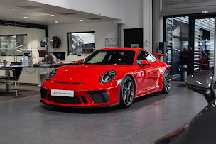 Photo n°3 de Centre Porsche Brest à Plougastel-Daoulas (Garage automobile)