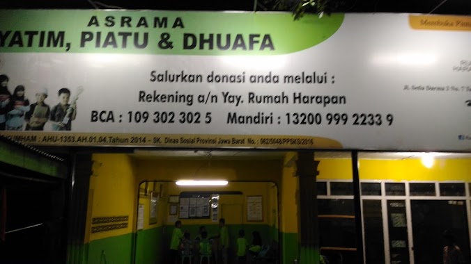 Yayasan Rumah Harapan 8, Author: Siraj Al-fatih