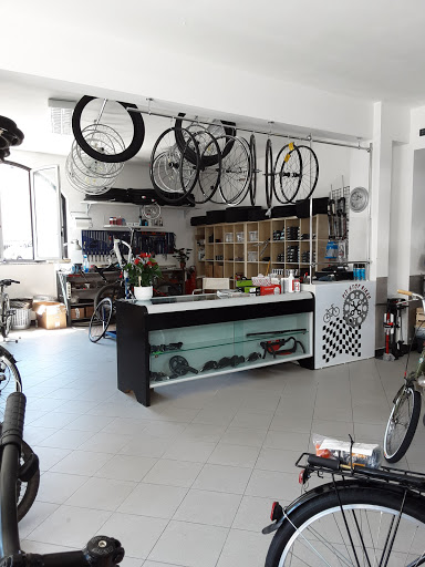 Pit Stop Bikes - Visual