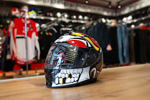 Photo n°10 de NIM MOTO à Meyzieu (Magasin de motos)