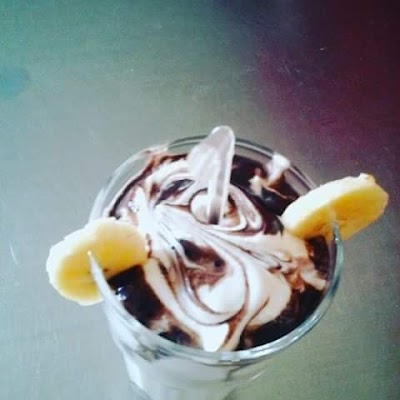 Photos of Sisters Caf&eacute; & Beauty