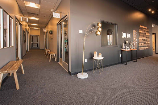 Pinnacle Salons - Visual