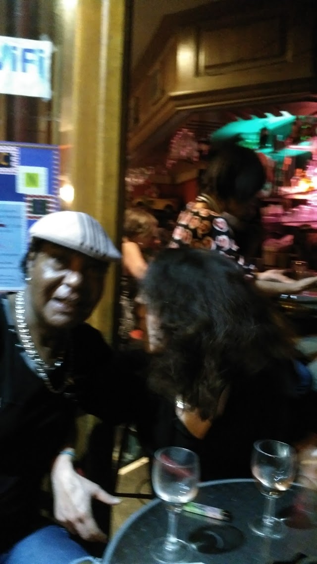 Les deux marches restaurant Zios