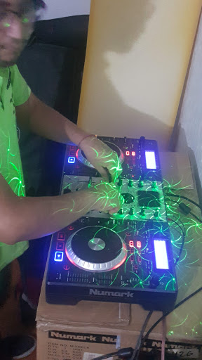 Chelis Bar Mexico - Thumbnail