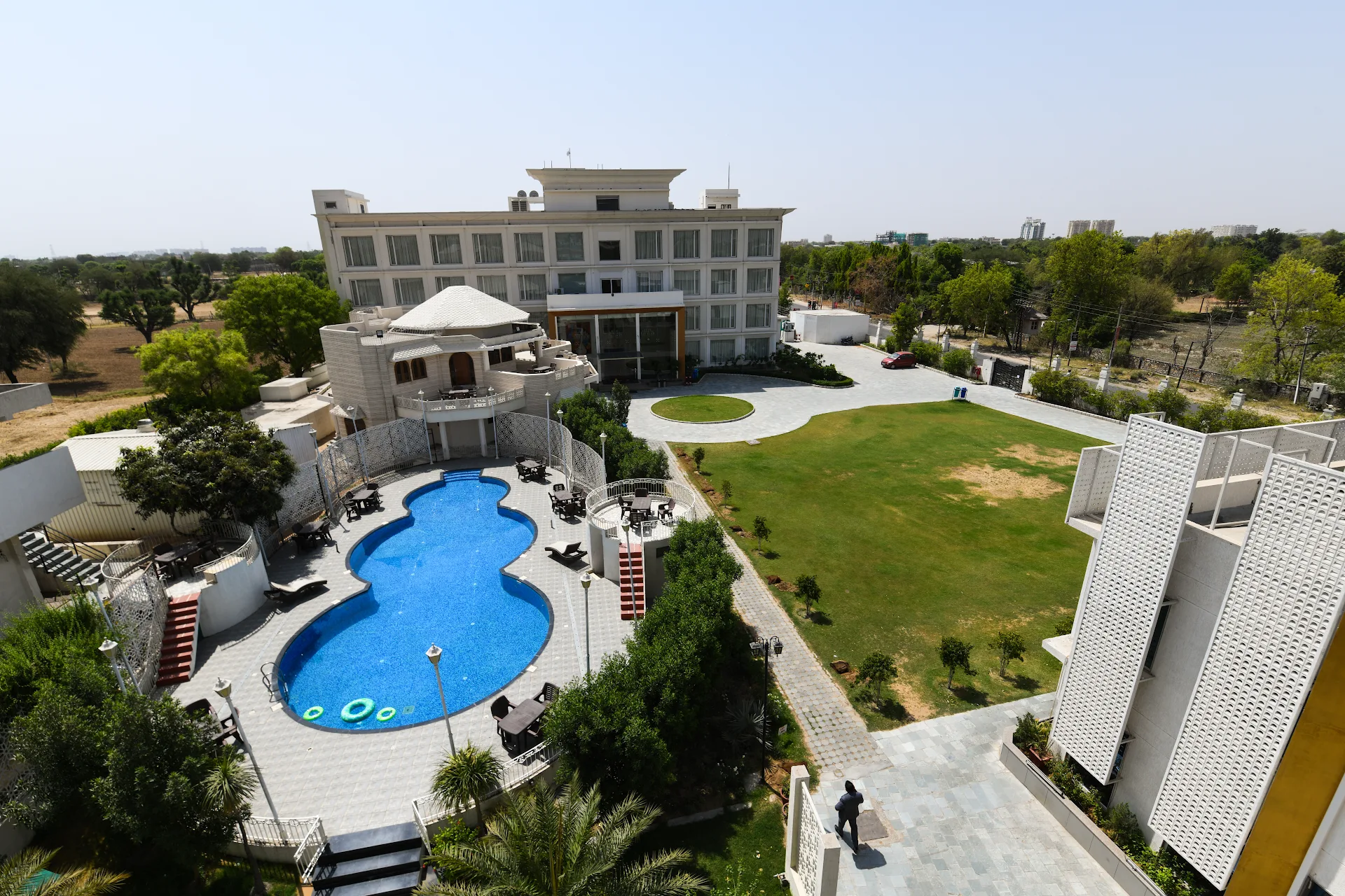 STARDOM RESORT