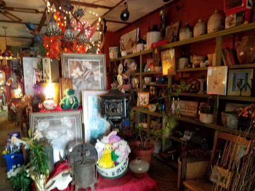 Decker's Flowers Gallery - United States