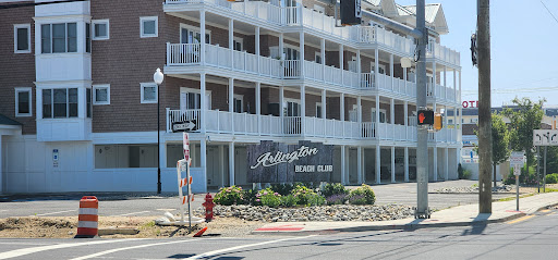 Arlington Beach Club