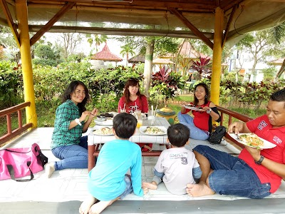 Photos of Suramadu Resto & Cafe