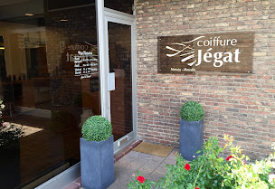 Photo n°24 de Salon Coiffure-Jégat à Dreux (Salon de coiffure)