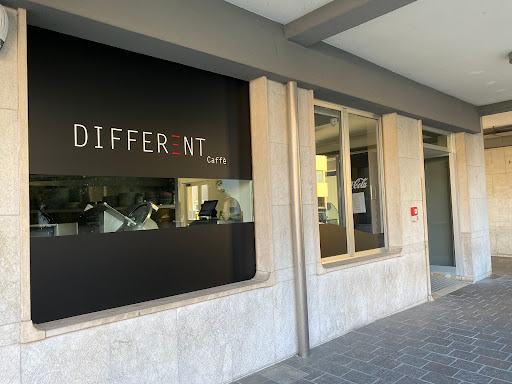 DIFFERENT Caffè - Visual