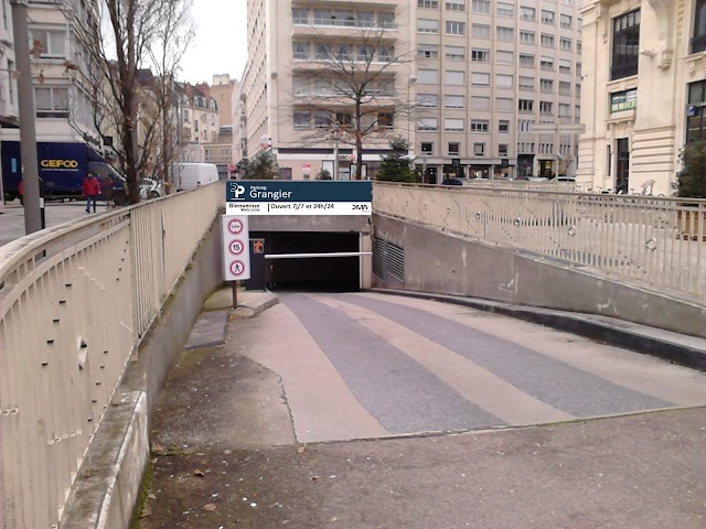 Parking DiviaPark Grangier