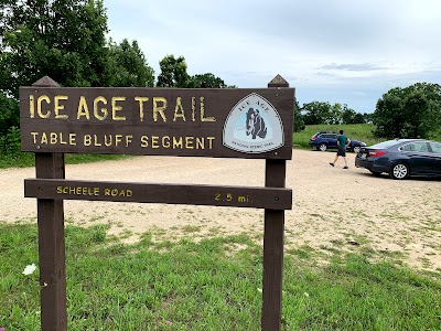 Table Bluff North Parking