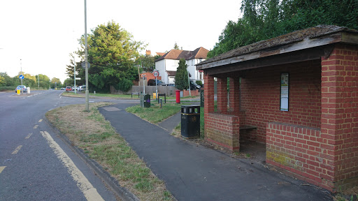 Post box - Royal Mail (Coniston Road) - Thumbnail