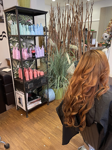 Noemie Arias Friseurmeisterin