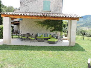 Photo n°30 de Mas des Chalanches à La Roche-sur-le-Buis (Lodge)