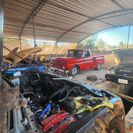 Taller mecánico baja