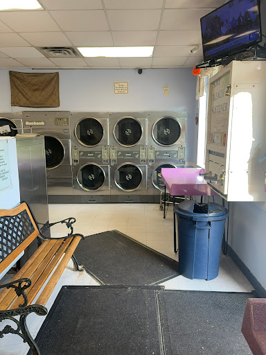 Bloomers & Boxers Laundry - Thumbnail