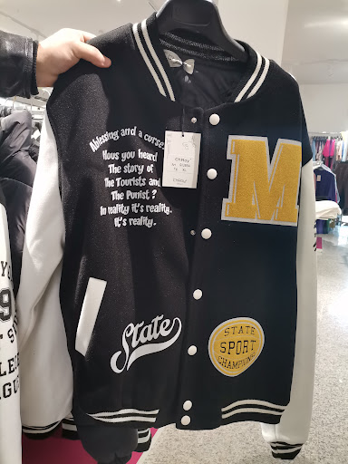 Just-Style - Visual