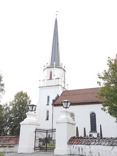 Photos of L&oslash;ten kirke