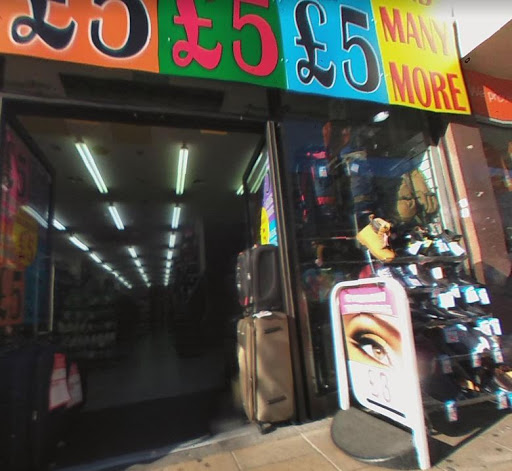 Five 5 cash and carry Ilford - United Kingdom