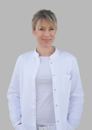 Dr. med. dent. habil. Timea Wimmer - Praxis für Zahnheilkunde - Thumbnail