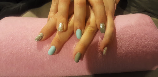 E C Beauty - Thumbnail