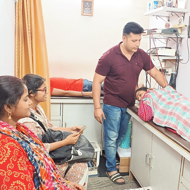 Shivanshu - best physiotherapist in Lucknow