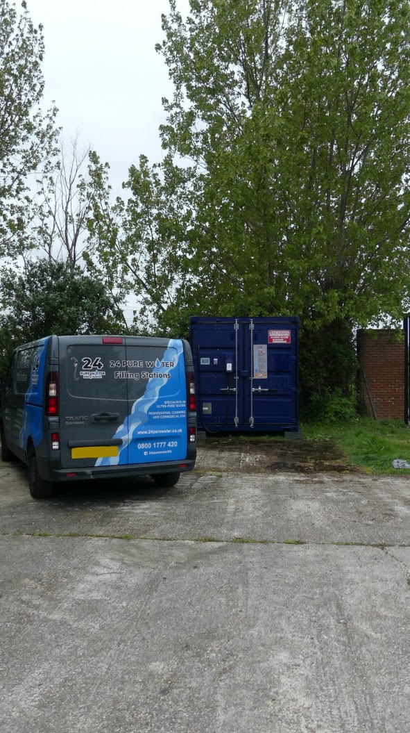 24 Pure Water Portsmouth - PO6 1UW photo 2