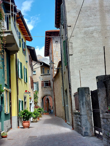 Passeggiata lungolago di Mandello del Lario - Thumbnail