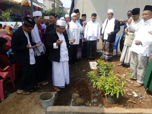 Masjid Baitussalam Griya Bukit Jaya, Author: Jajang Ratmat