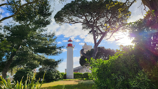 LES PHARES DE LA ROCHELLE-Phare d'alignement du Vieux-port - Thumbnail