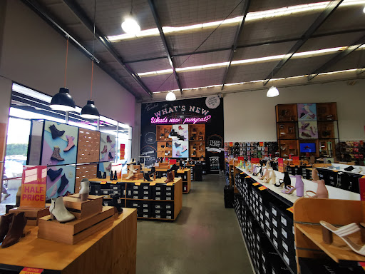 Number One Shoes & Hannahs Te Rapa - Thumbnail