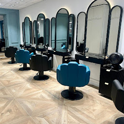 Photo n°9 de Franck Provost - Coiffeur Lyon à Lyon (Magasin de cosmétiques)